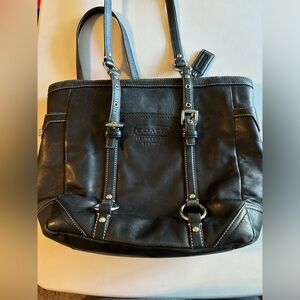 Vintage Coach black purse F-11524